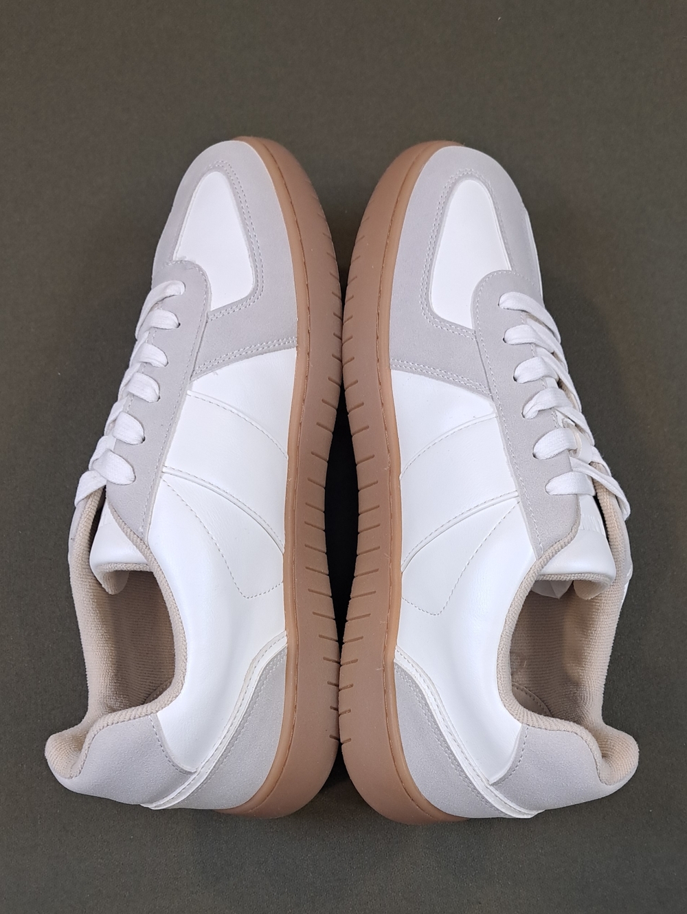 Steve Madden Korona T-Toe Sneaker - Color: White/Gray - Size: Men 10 - Picture 6 of 10